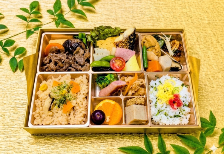 四季彩膳 つむぎ（28.2×9.6×4.5cm）